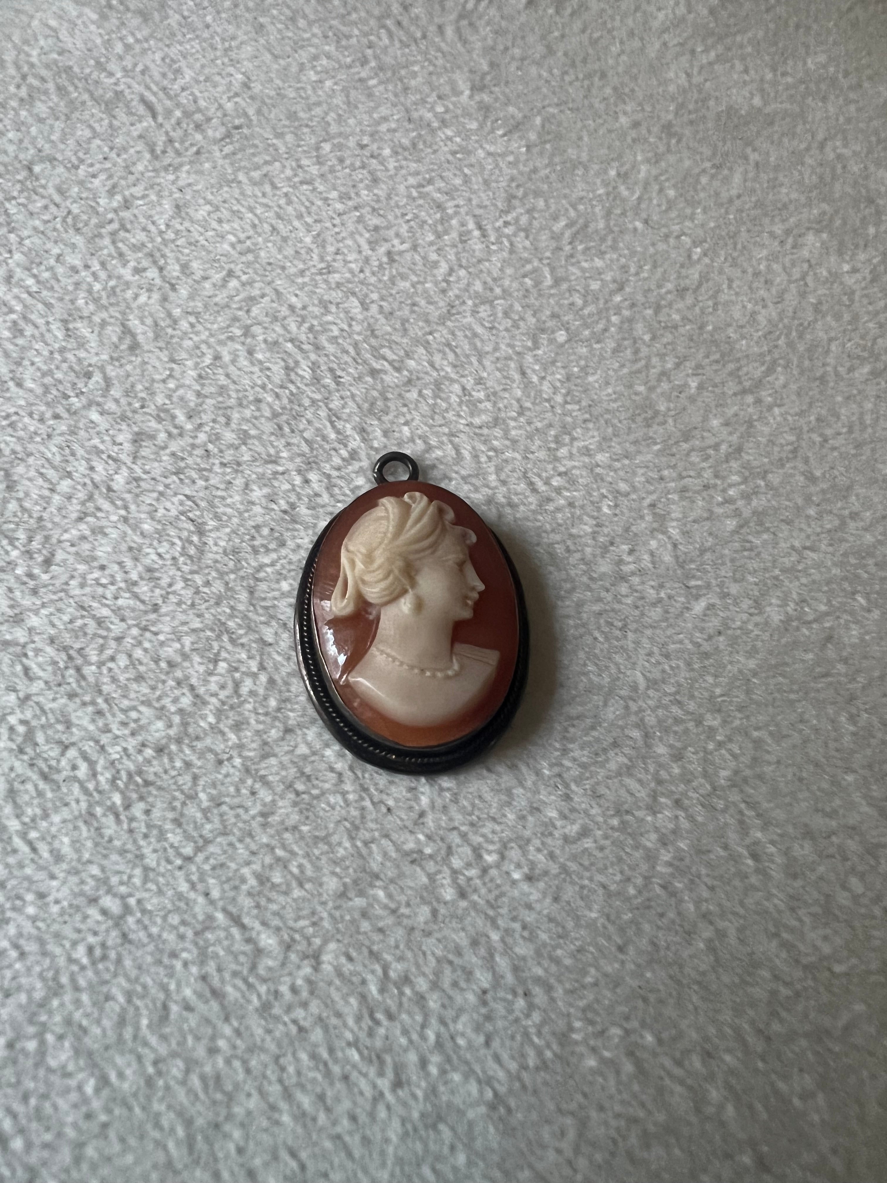 Antique Sterling Silver Shell Cameo Pendant