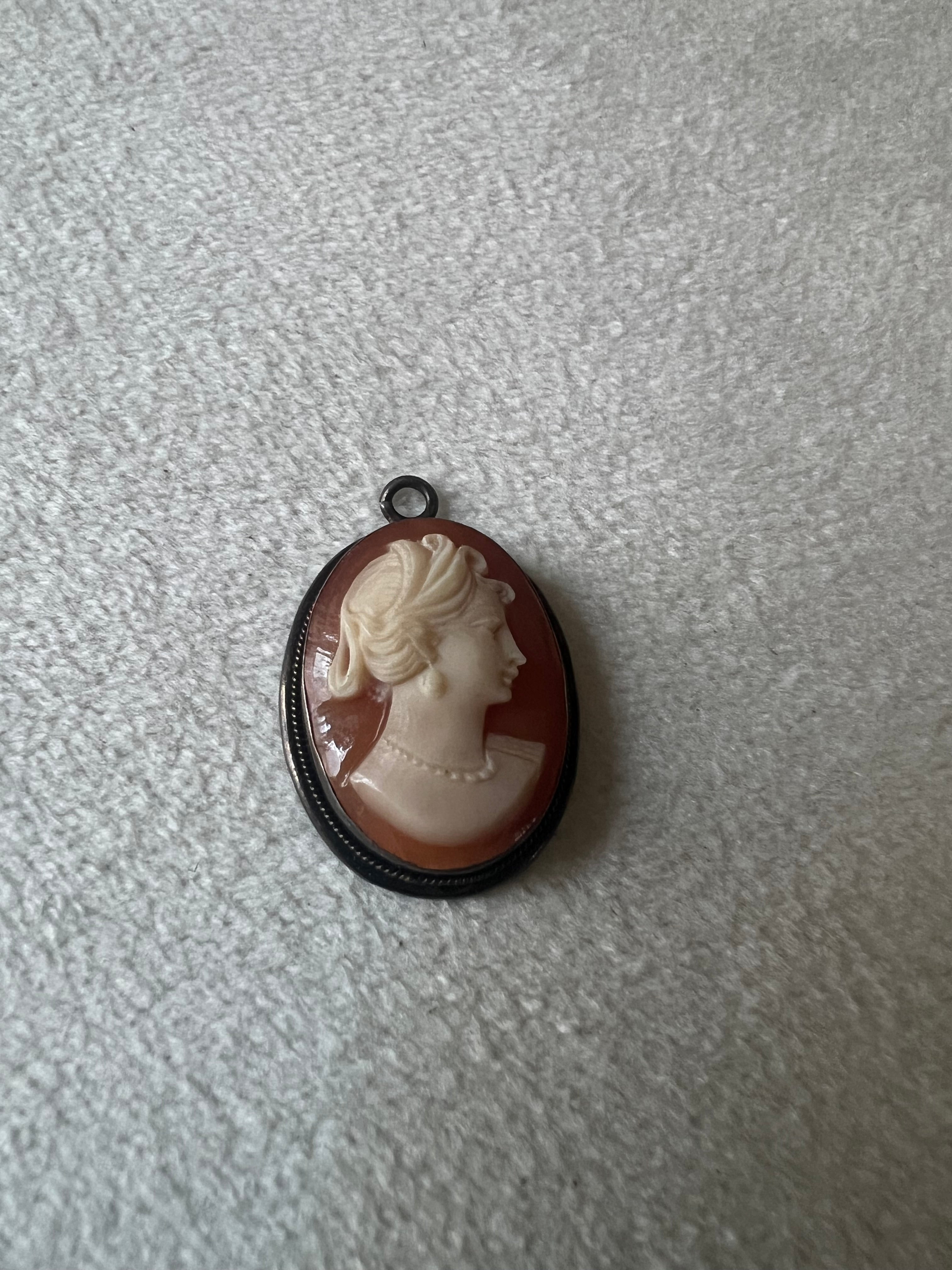 Antique Sterling Silver Shell Cameo Pendant