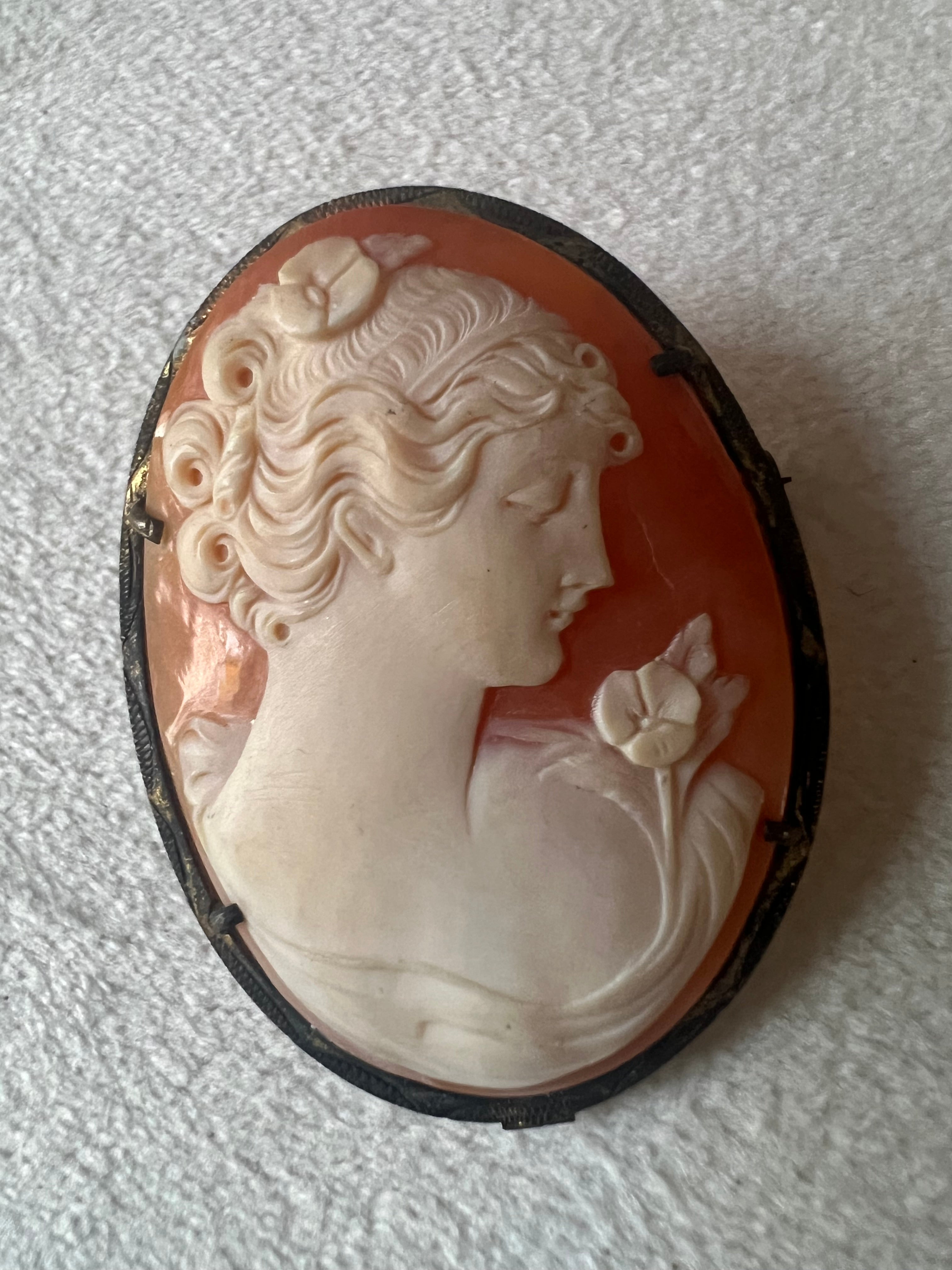 Antique Gold Filled Cameo Brooch Pendant