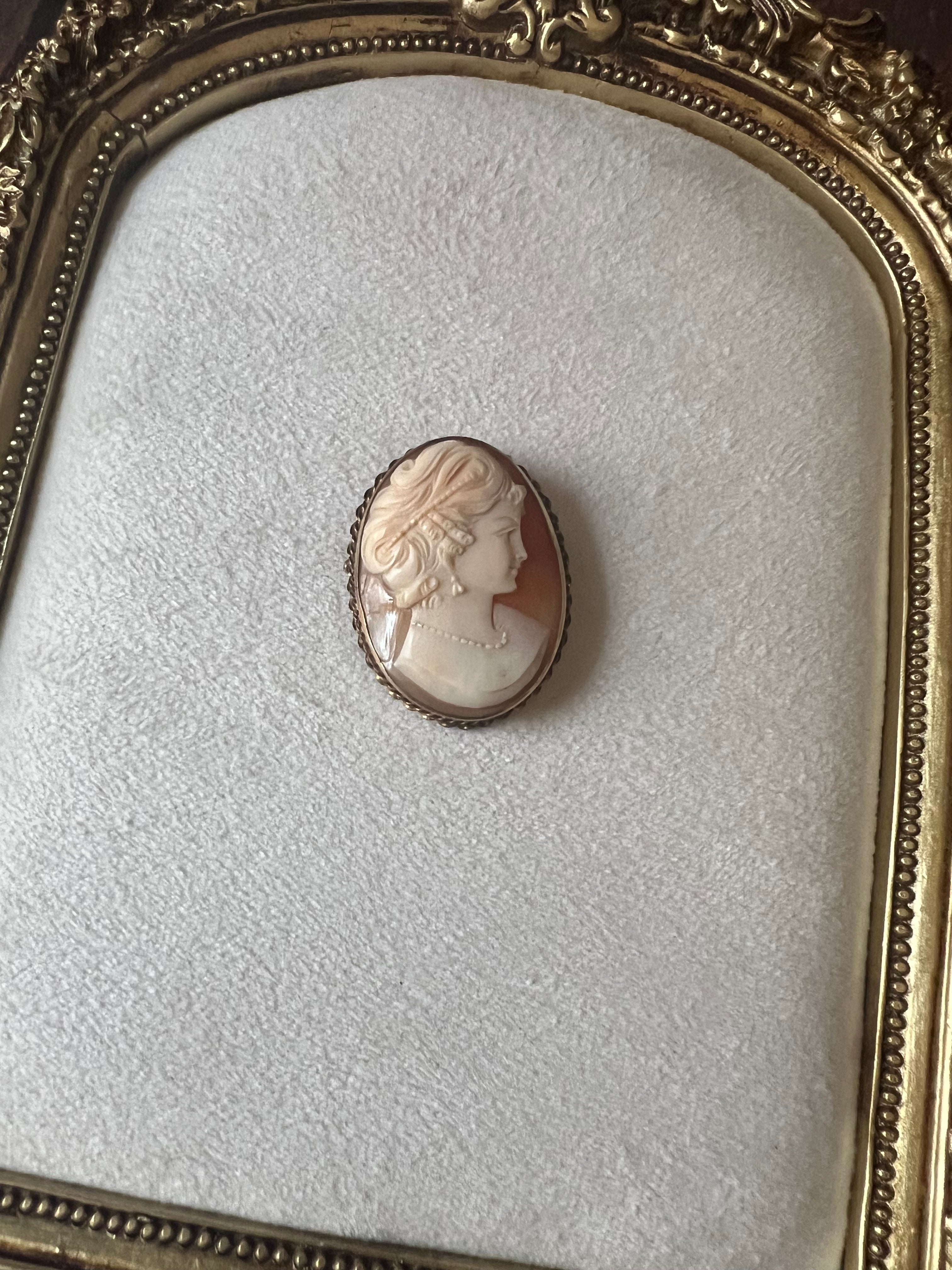 Antique Gold Filled Cameo Brooch Pendant