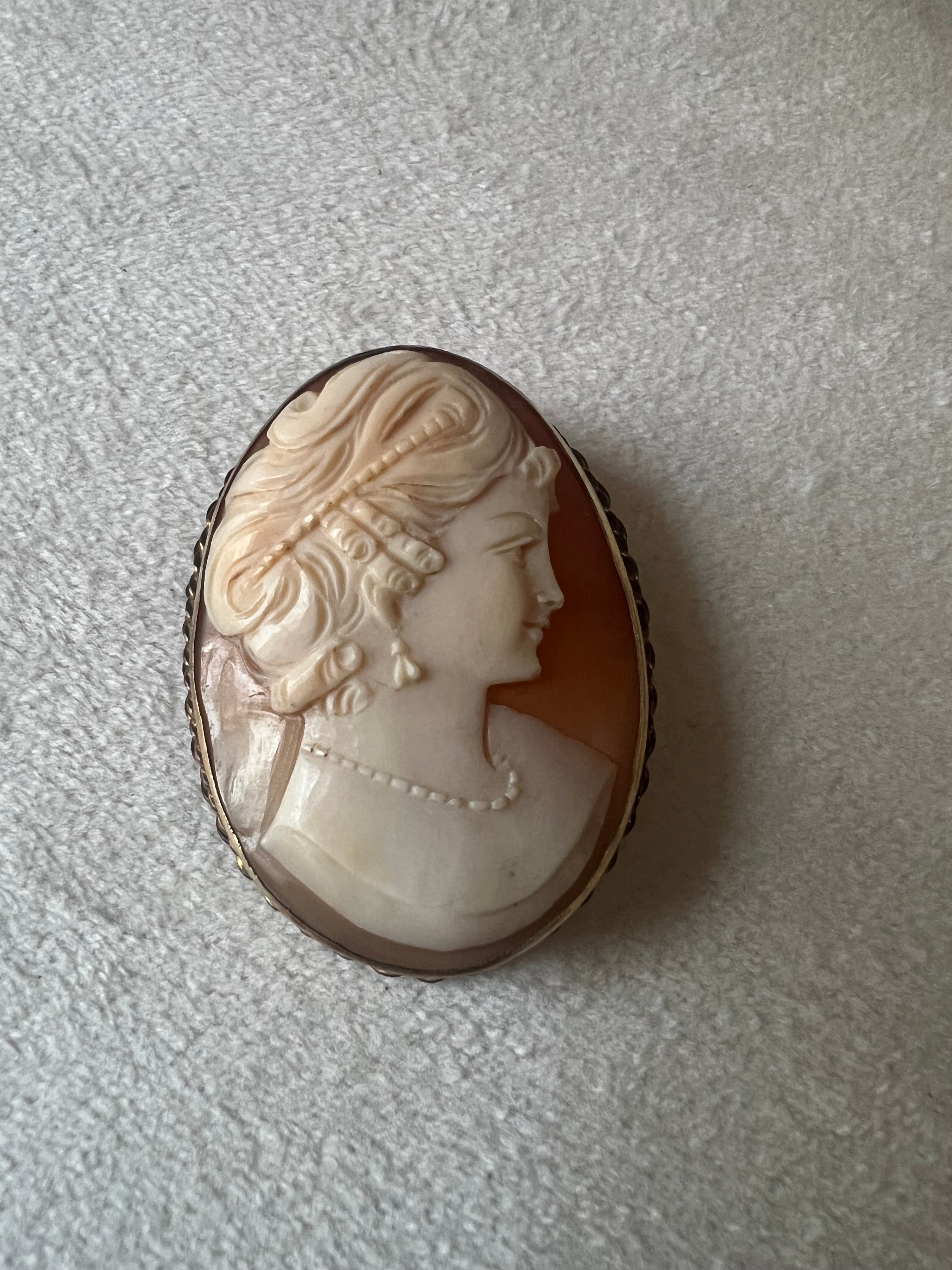 Antique Gold Filled Cameo Brooch Pendant