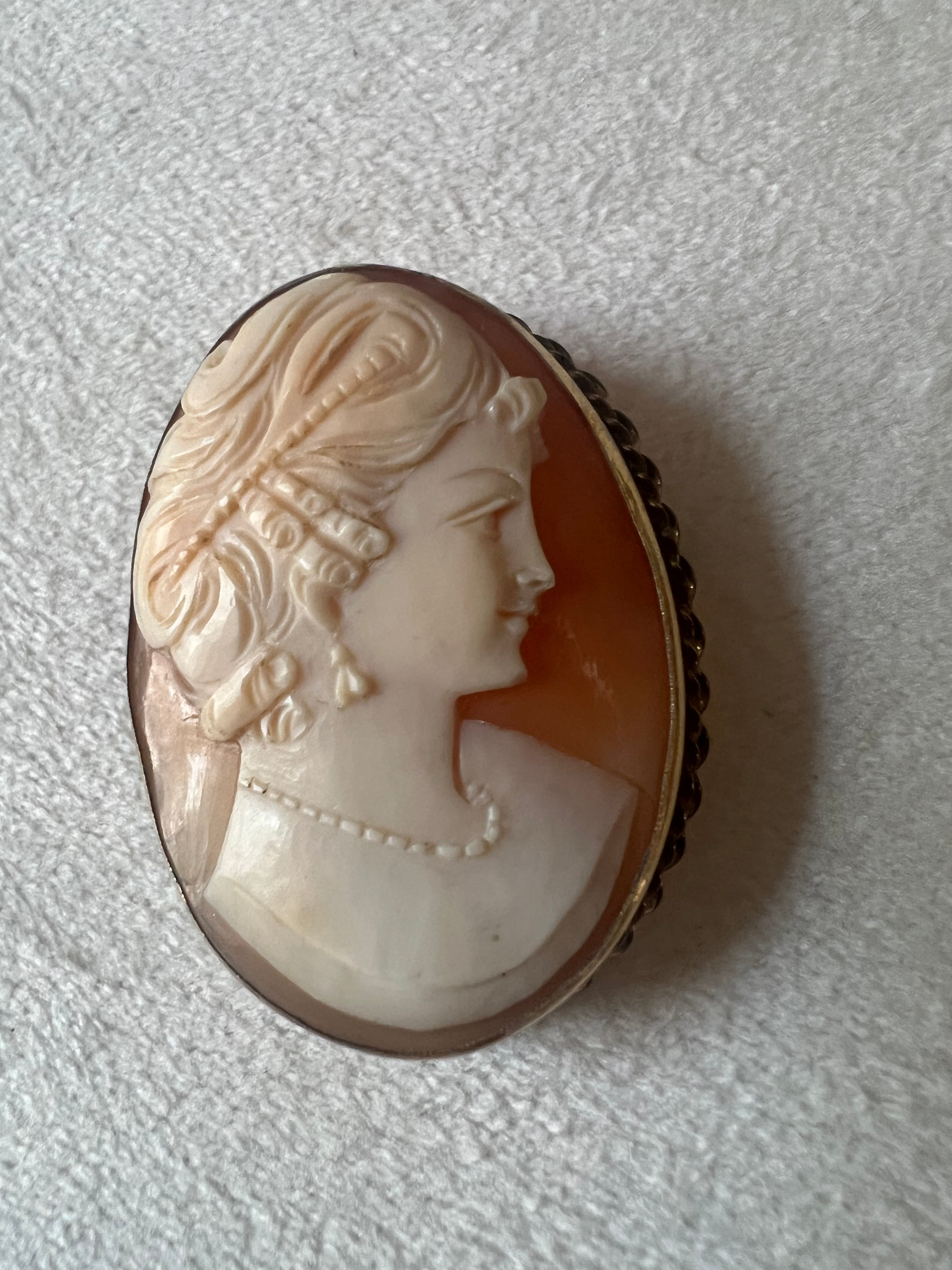 Antique Gold Filled Cameo Brooch Pendant