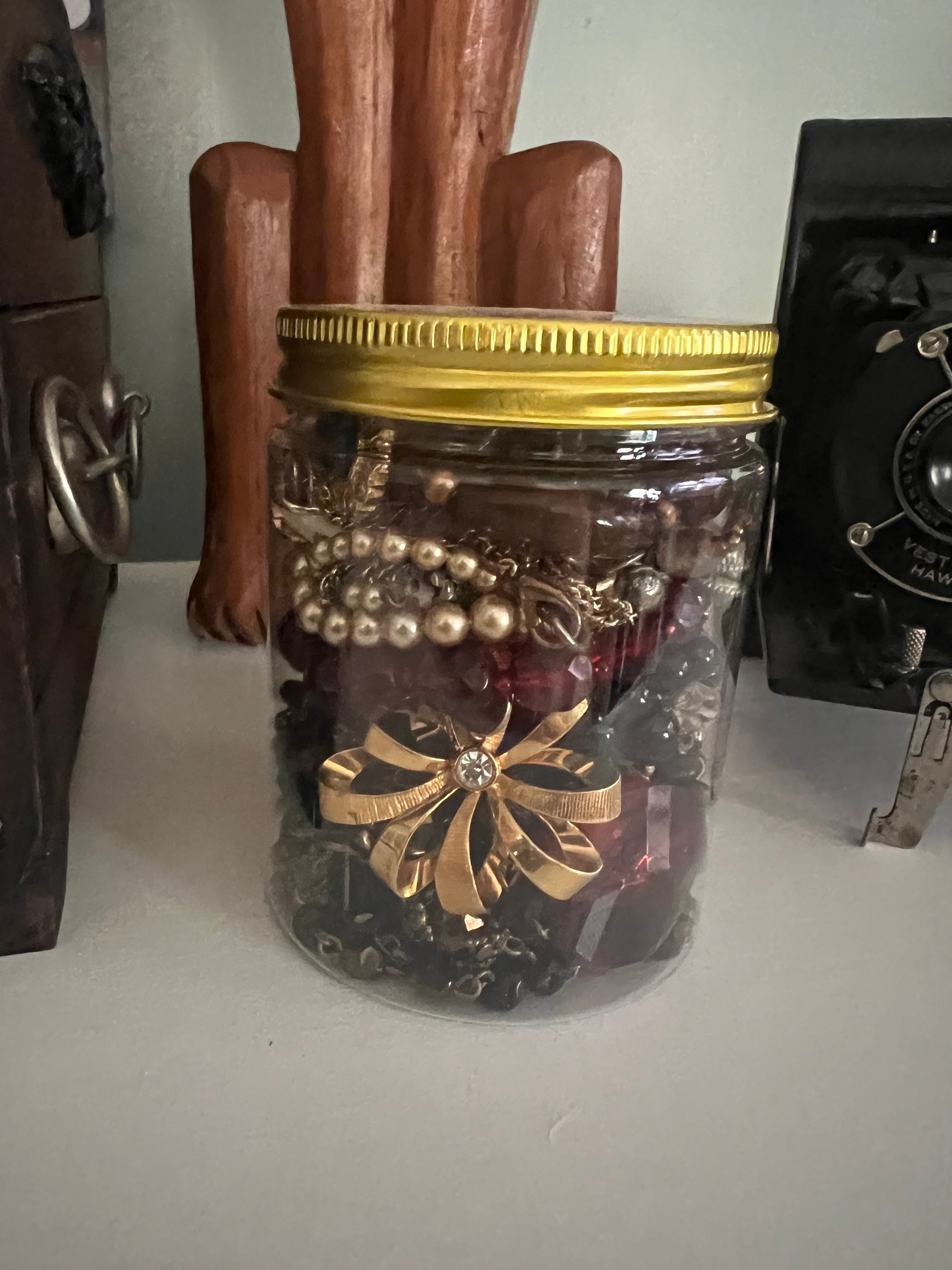 Fifth Avenue Finds Jewelry Jar